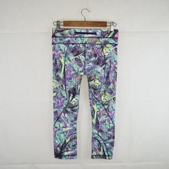 lululemon Run: Inspire Crop II *All Full-On Luxtreme Size 6 in Iridescent Multi - Picture 2 of 4